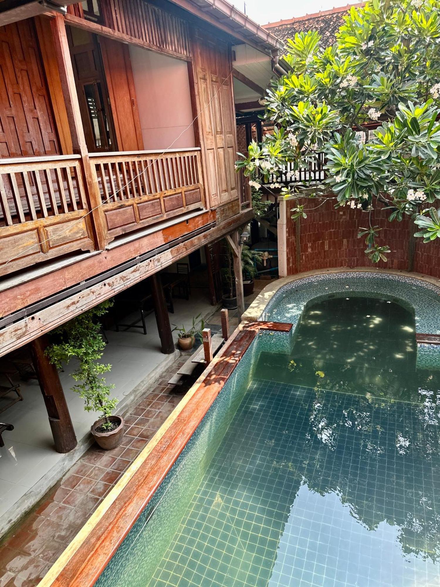 Tony'S Place Ayutthaya מראה חיצוני תמונה