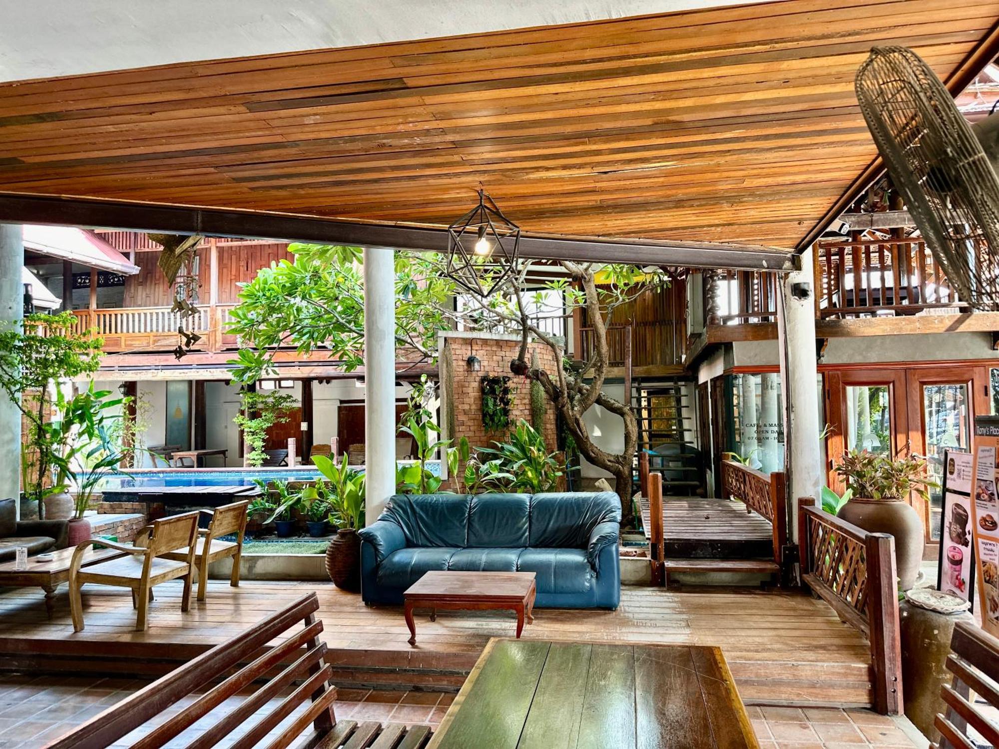 Tony'S Place Ayutthaya מראה חיצוני תמונה