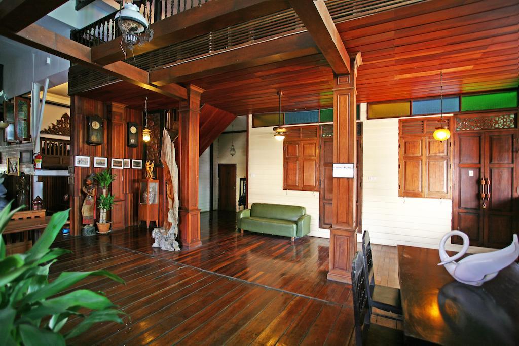 Tony'S Place Ayutthaya מראה חיצוני תמונה